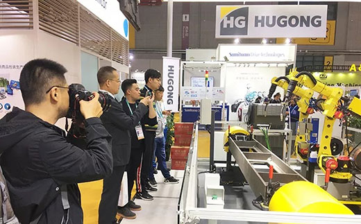 第二届进博会浙江日报拍摄Ag亚洲集团意大利CEA展位
